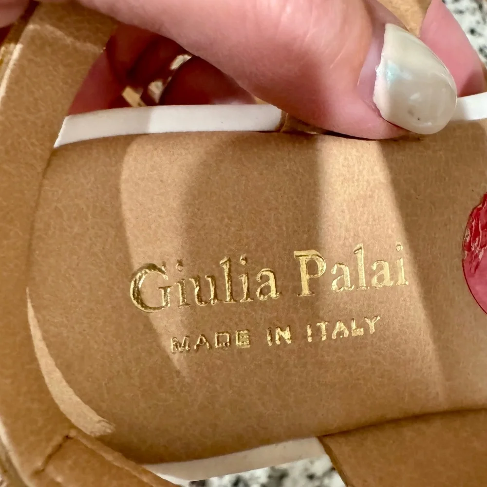 Giulia Palai elegant gold